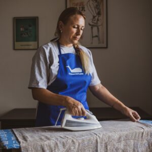 Jak odkamienić żelazko parowe? Sprawdzone rozwiązania