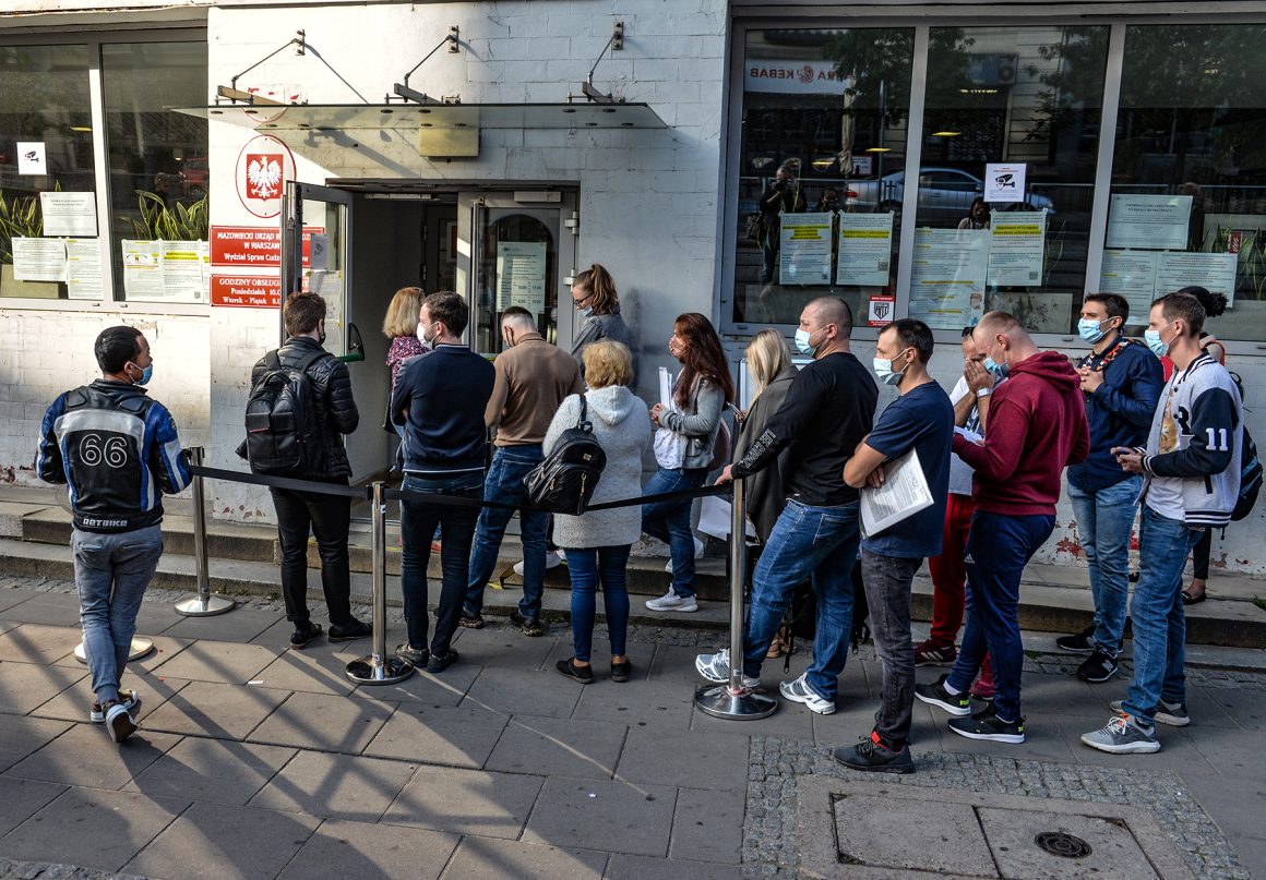 В какие ужонды и для чего придется ходить иностранцу в Варшаве: полный список