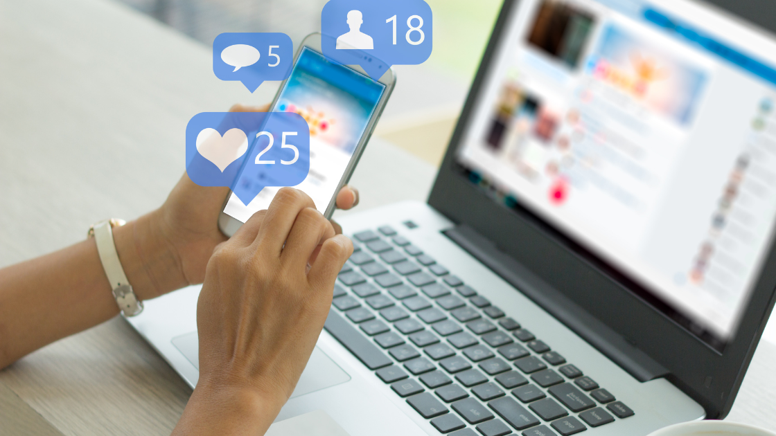 Kiedy najlepiej publikować na Instagramie i LinkedIn w Warszawie? Zasady sukcesu online