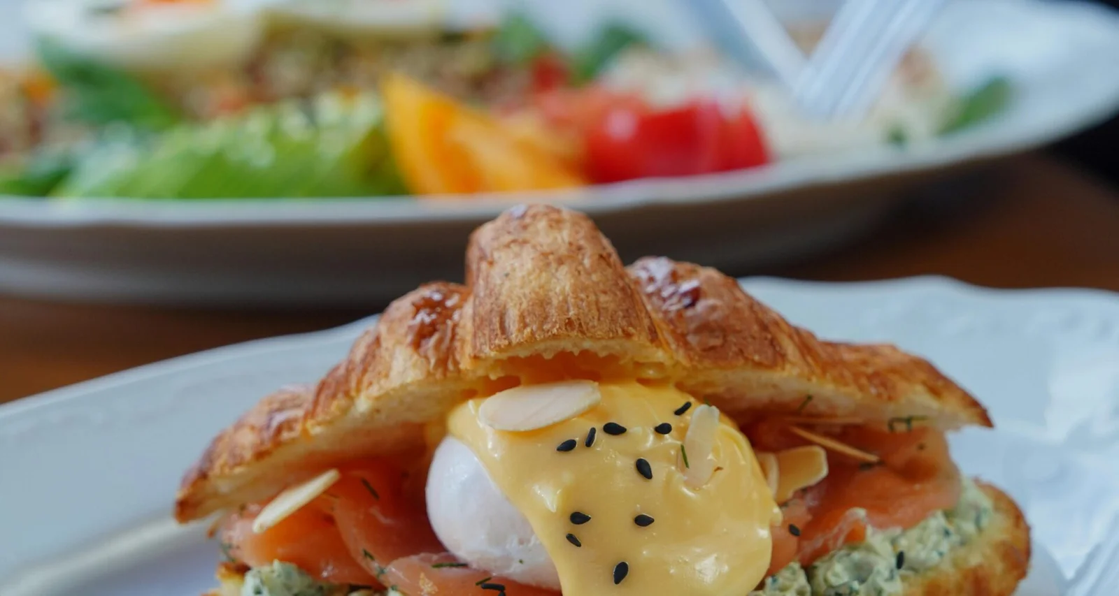 Top 8 Must-Visit Cafes and Bakeries in Warsaw: Taste the Unique Flavors of the Capital