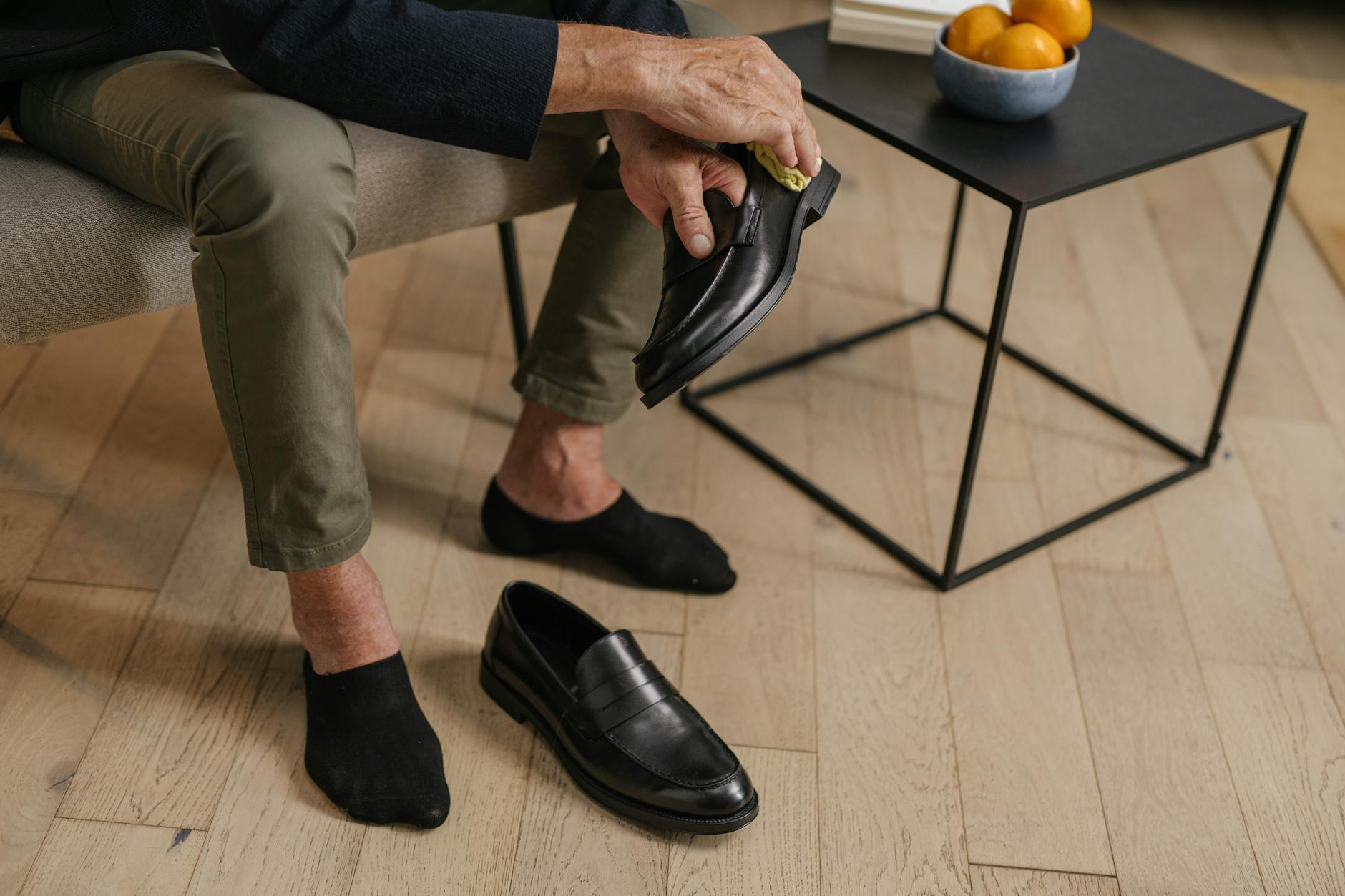 Эффективные домашние средства для чистки кожаных изделий