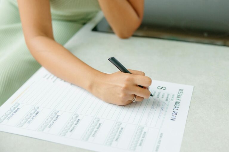 Kompleksowa Checklista Przygotowania Kuchni Przed Sprzątaniem w Warszawie