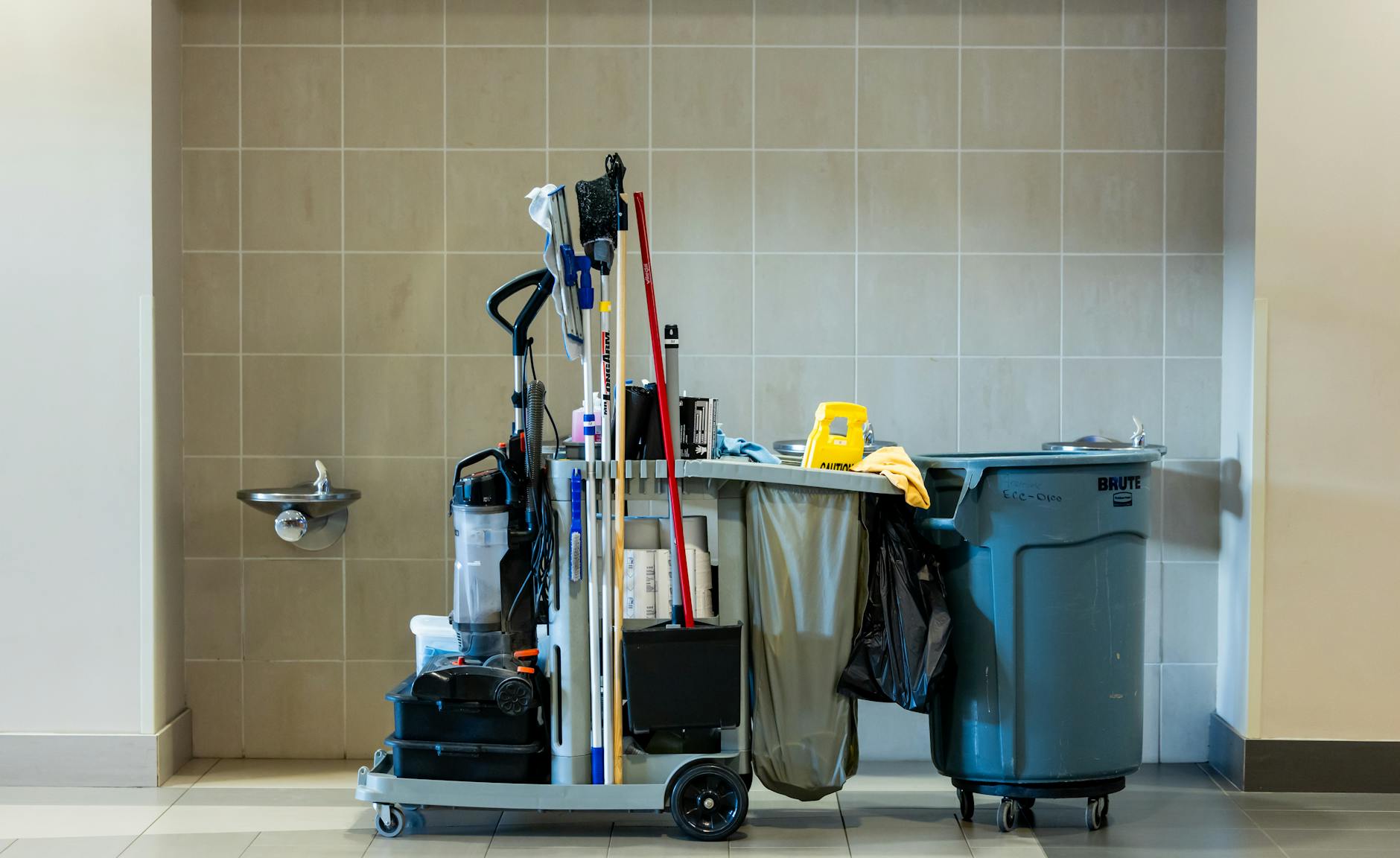 Why Professional Office Cleaning in Warsaw is Essential for Your Business