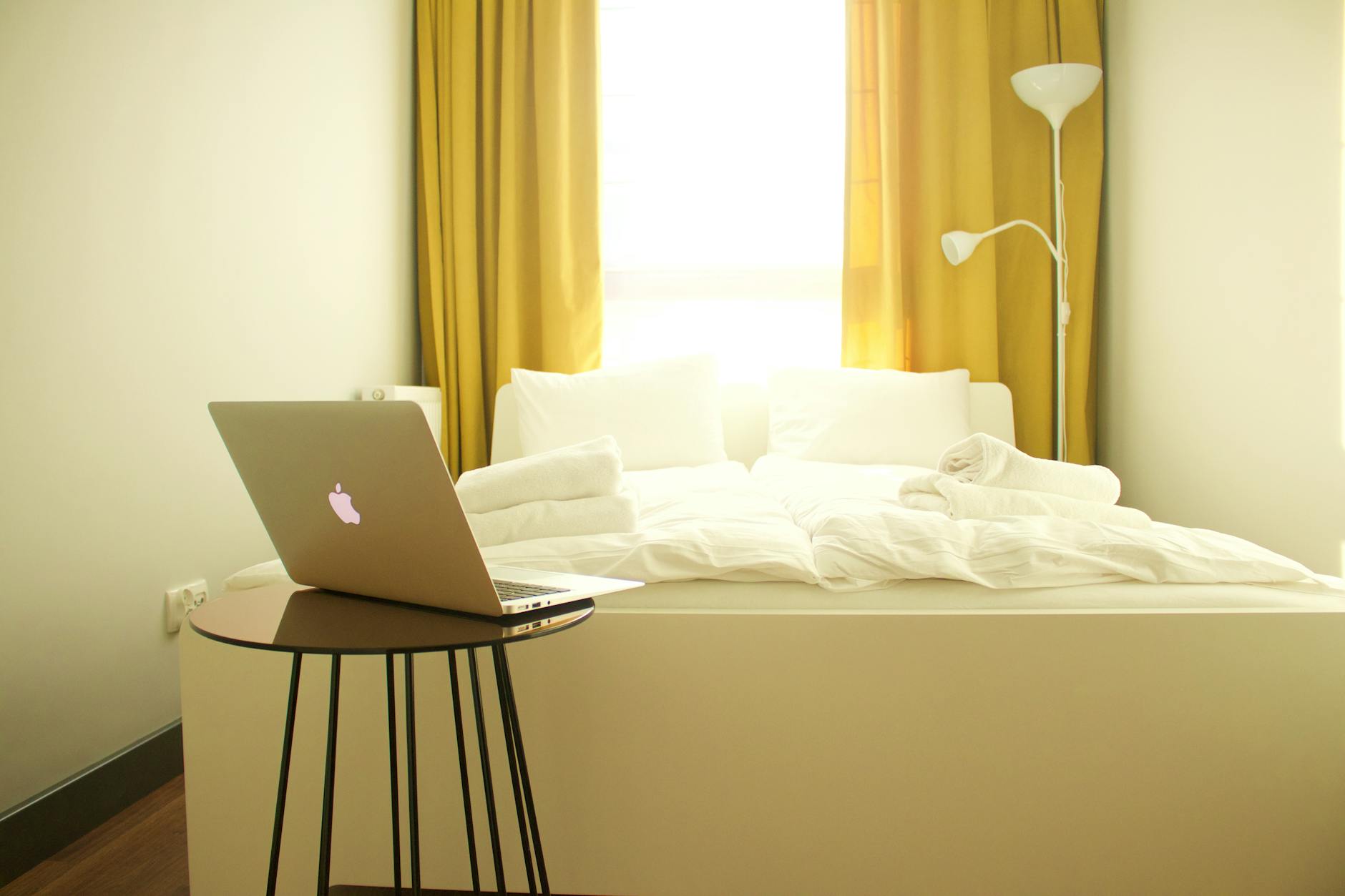 Prepare Your Warsaw Apartment for Guests: A Quick Cleaning Reset Plan