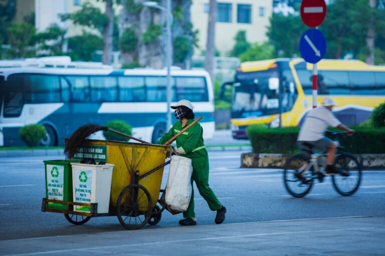 How to Choose a Cleaning Service in Warsaw Without Overpaying
