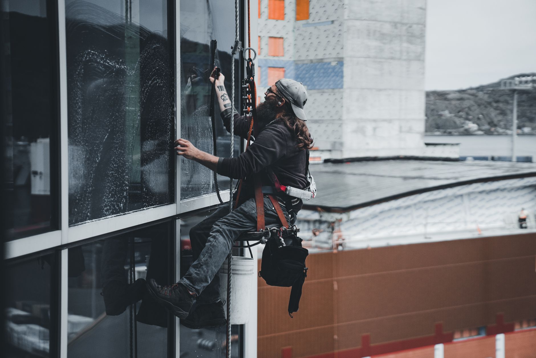 Spotless Views: Your Ultimate Guide to Window Cleaning in Warsaw