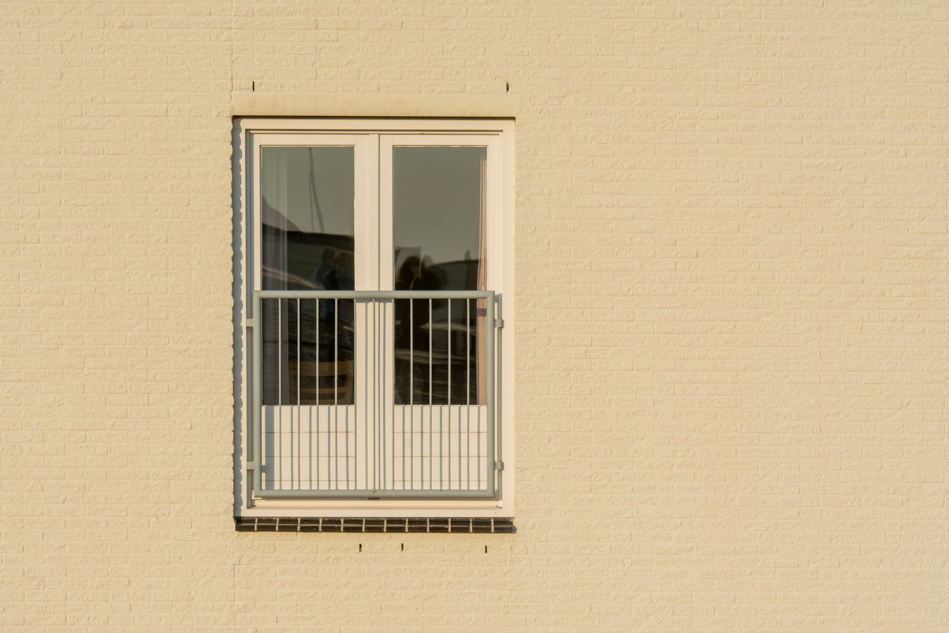 Essential Window Cleaning Checklist for Stunning Apartment Photos in Warsaw