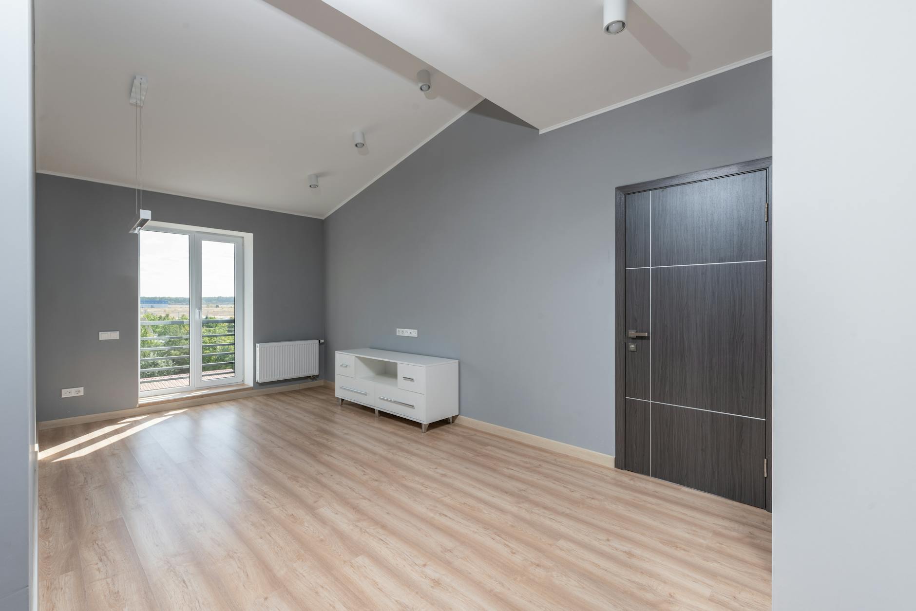 Essential Move-Out Cleaning Checklist for Stunning Apartment Photos in Warsaw