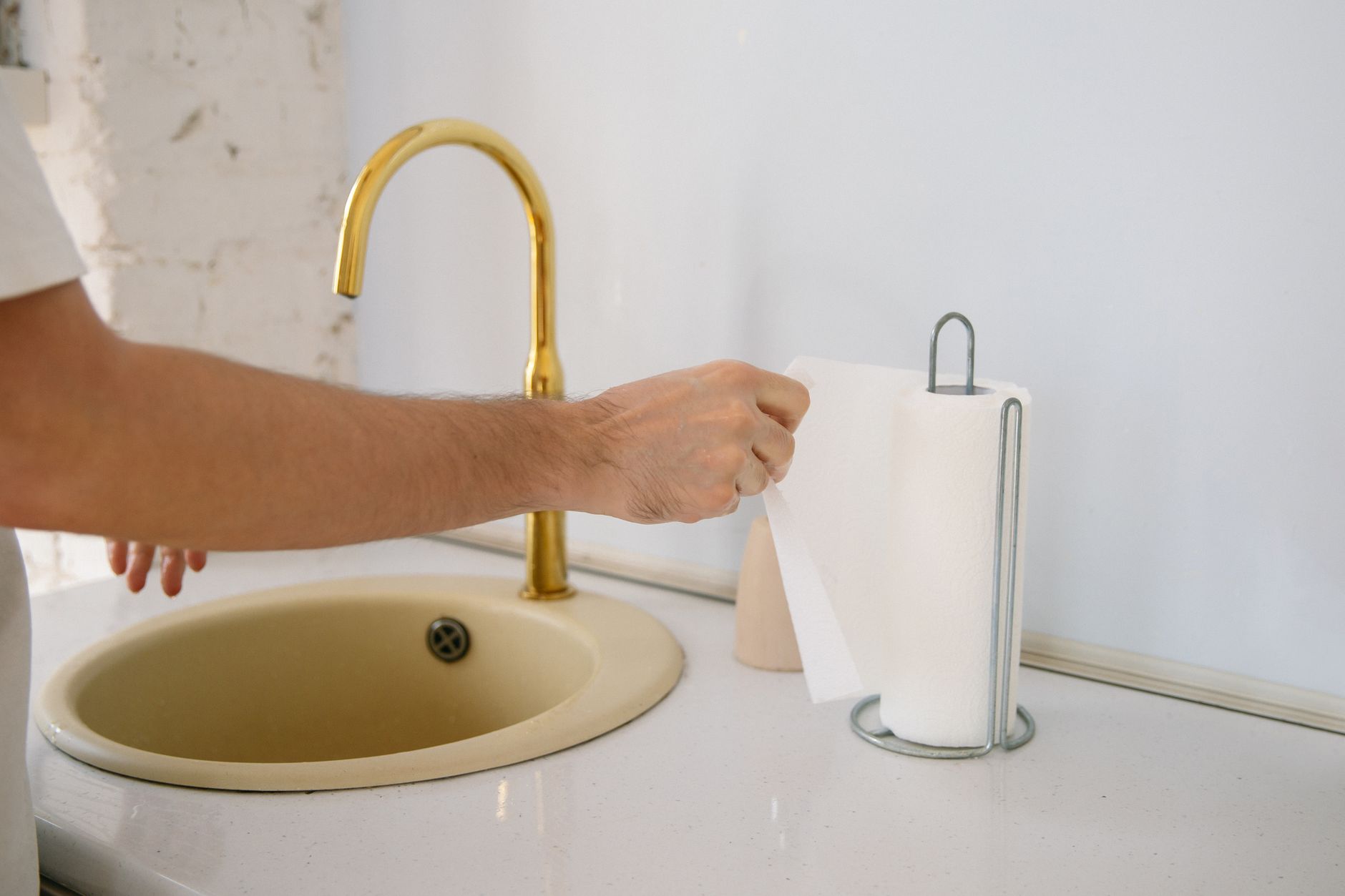 Essential Kitchen Cleaning in Warsaw After Winter: What to Prioritize