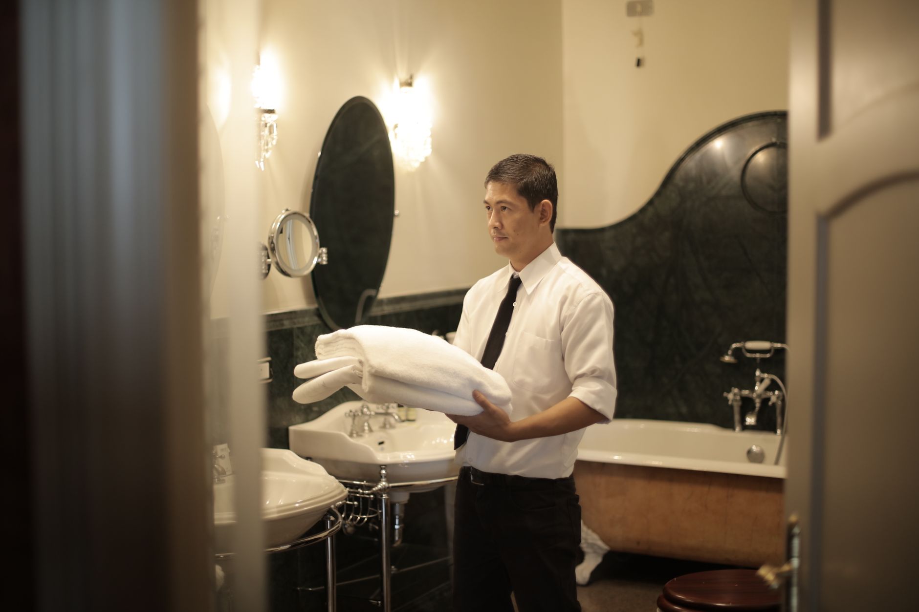 How to Choose the Best Bathroom Cleaning Services in Warsaw