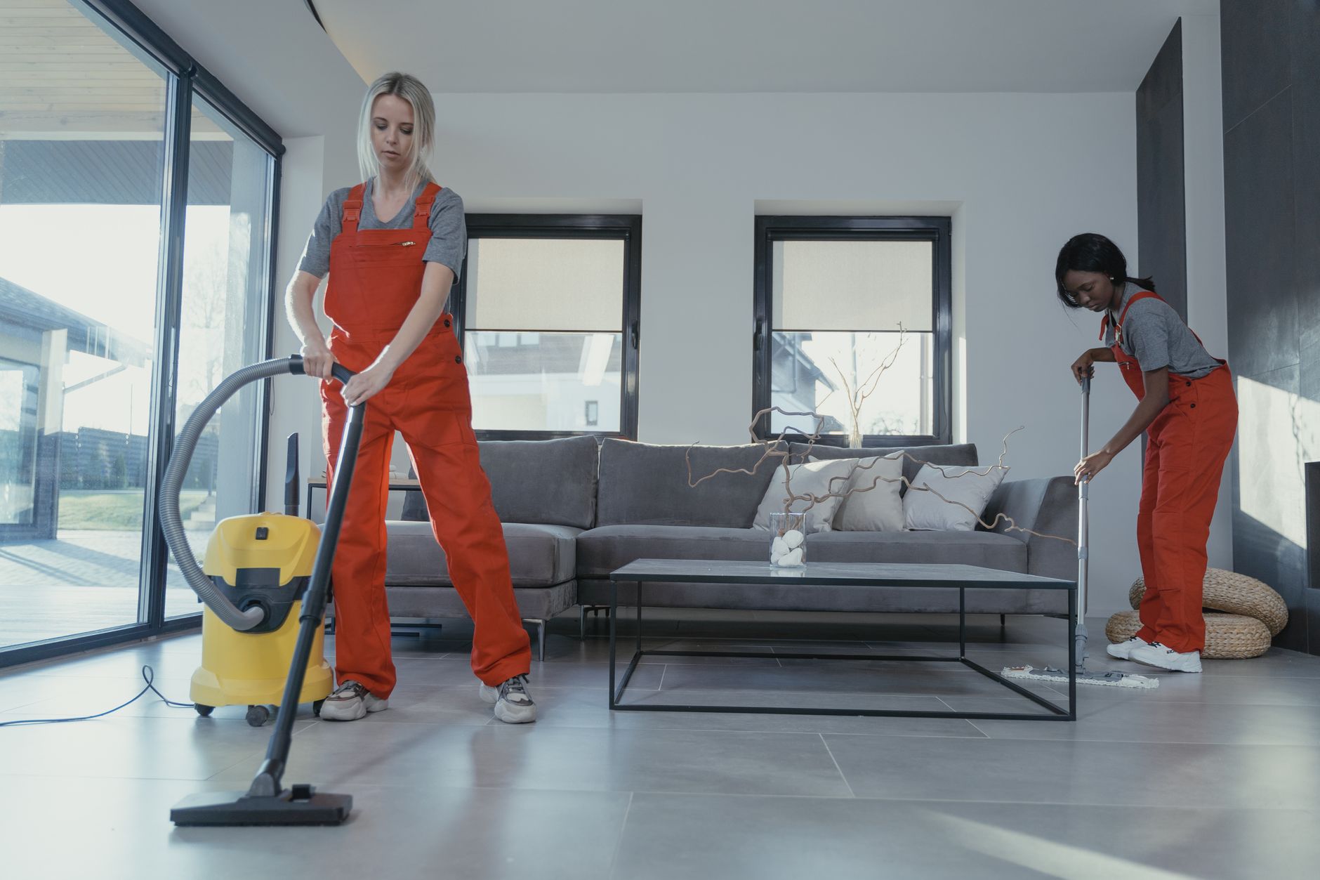 The Ultimate Guide to Sofa Cleaning in Warsaw: When Professional Upholstery Cleaning is Worth It