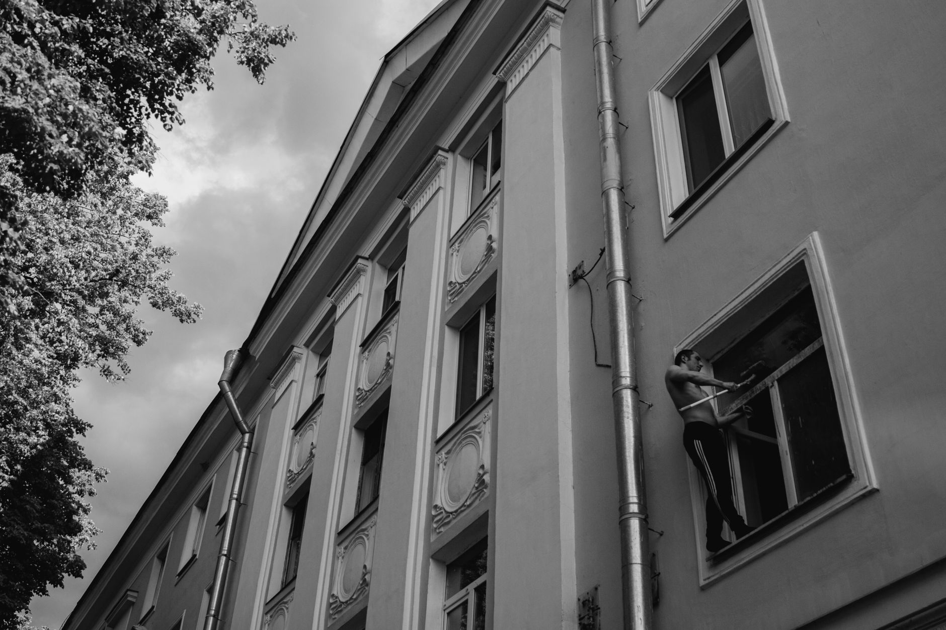 Как выбрать услуги по мойке окон в Варшаве: Полное руководство